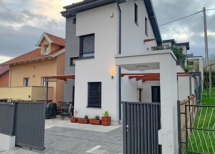 Apartment Maksimir Yard Zagreb